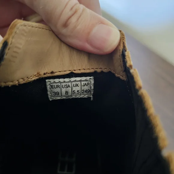 Roolee Women's Tan Leather Chelsea Boots - Picture 8 of 8